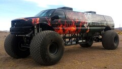 Xế off-road  "khổng lồ " giá 1 triệu USD